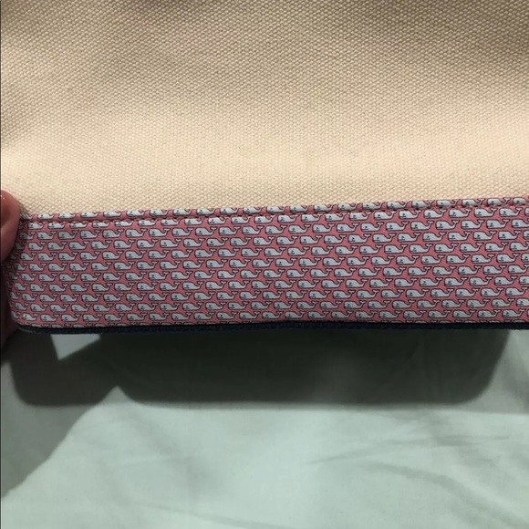 Vineyard Vines Cosmetic Case - Picture 2 of 8